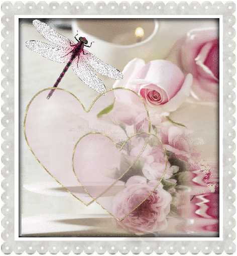 Libellule et rose et coeurs